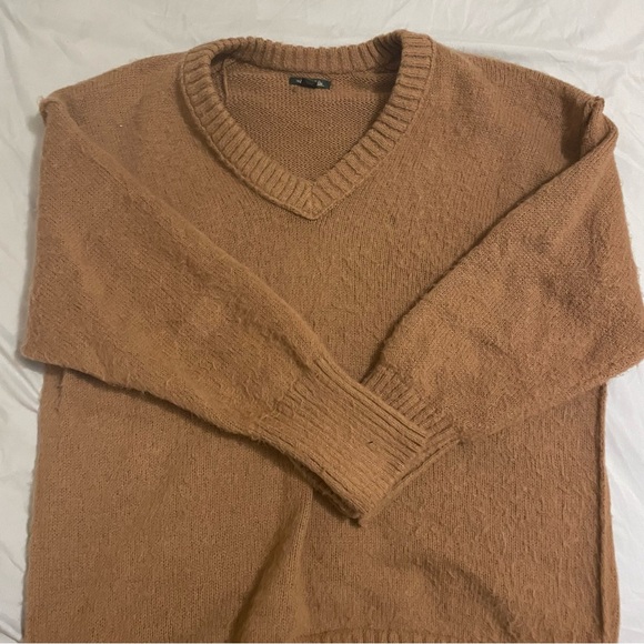 WILD FABLE V NECK SWEATER - Picture 2 of 4